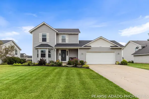 8325 Bennigan Lane, Zeeland, MI 49464