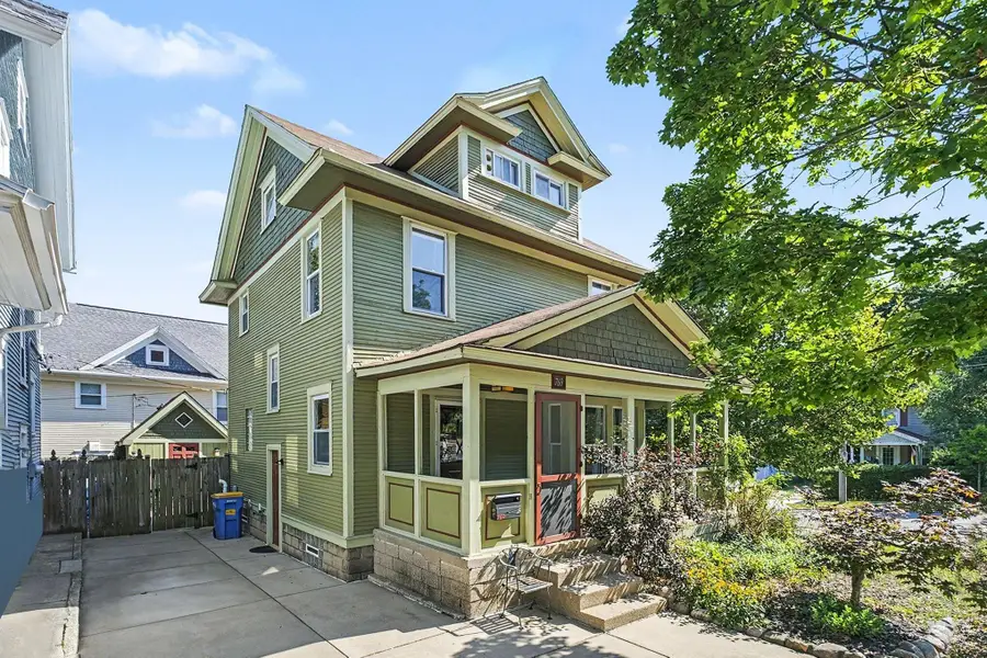 769 Hawthorne Street Ne, Grand Rapids, MI 49503 - #2
