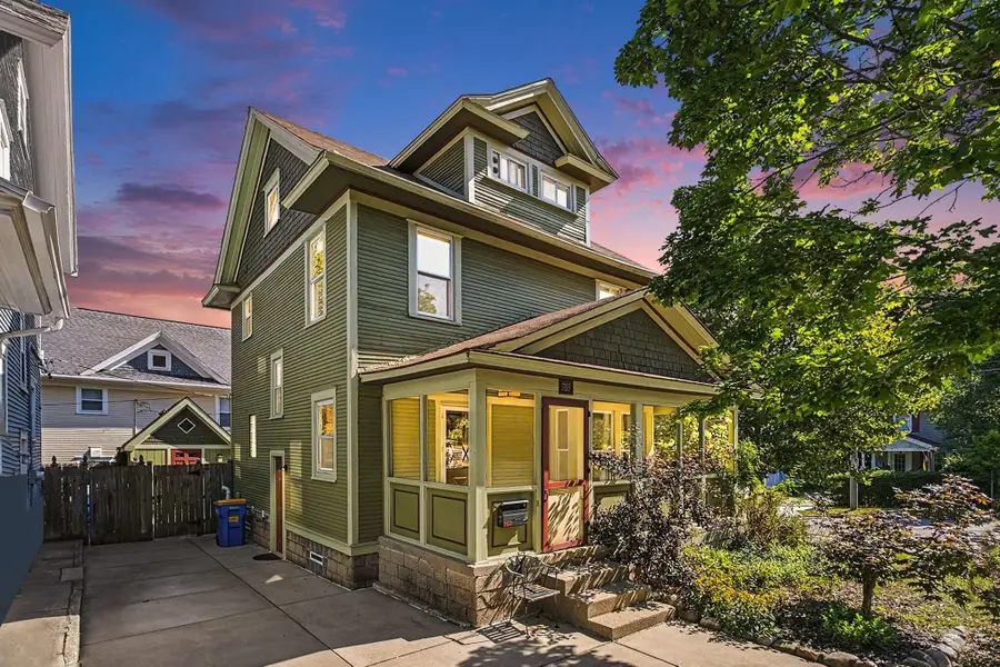 769 Hawthorne Street Ne, Grand Rapids, MI 49503 - #3