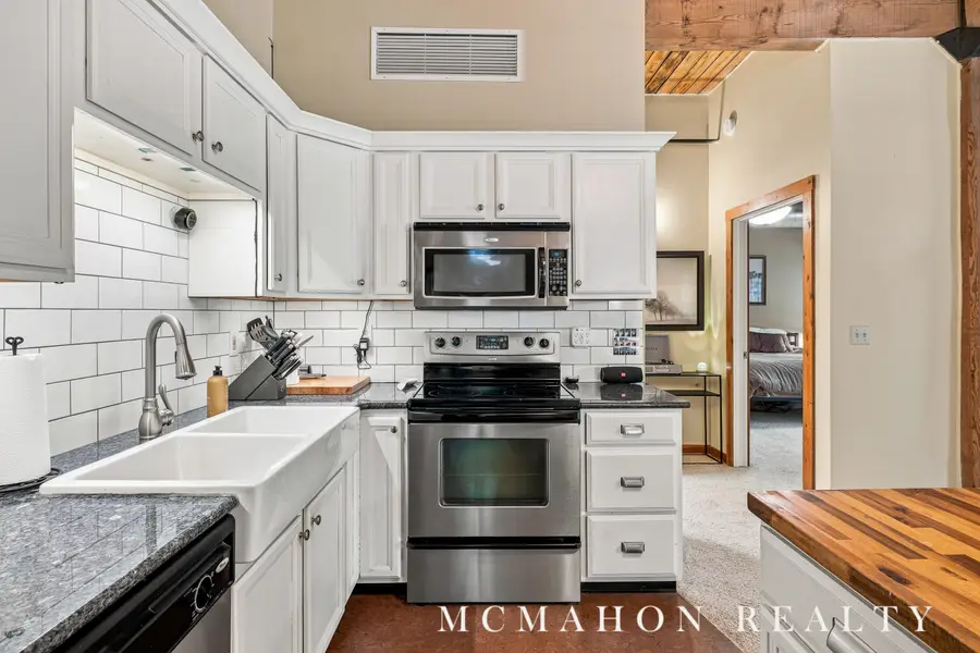 940 Monroe Avenue Nw #307, Grand Rapids, MI 49503 - #3
