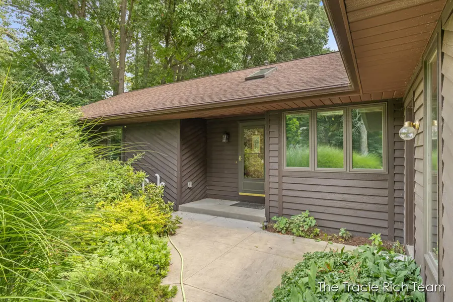 128 Collindale Avenue Nw, Grand Rapids, MI 49504 - #3