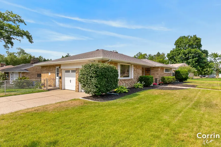 2741 Plainfield Avenue Ne, Grand Rapids, MI 49505 - #2