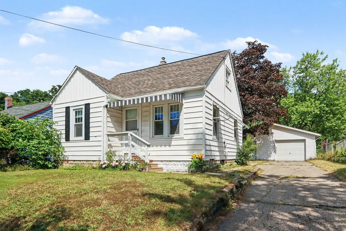 3719 Ash Street, Kalamazoo, MI 49001 - #1