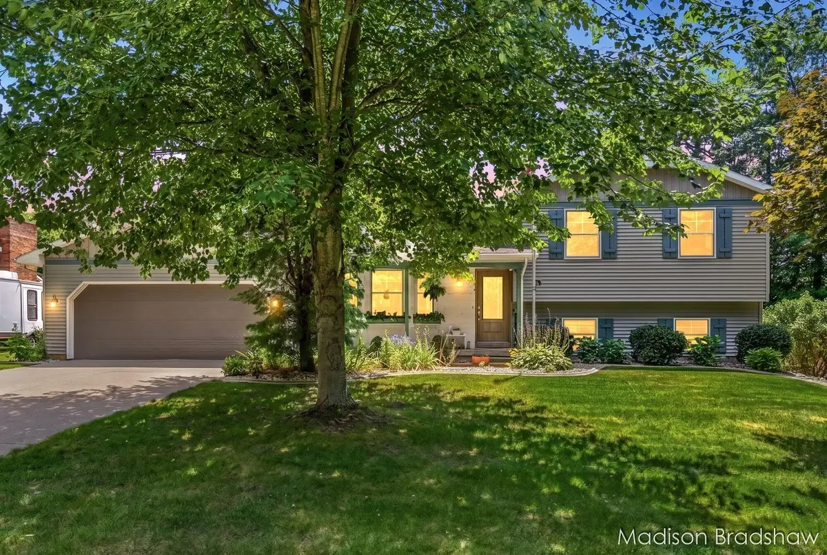 1720 Scott Creek Drive Ne, Belmont, MI 49306 - #1