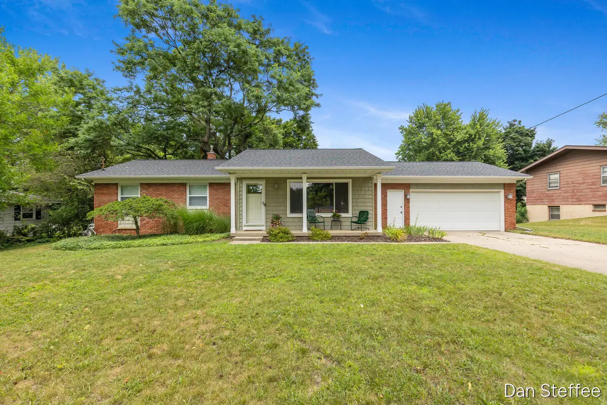 841 Elmdale Street Ne, Grand Rapids, MI 49525 - #1