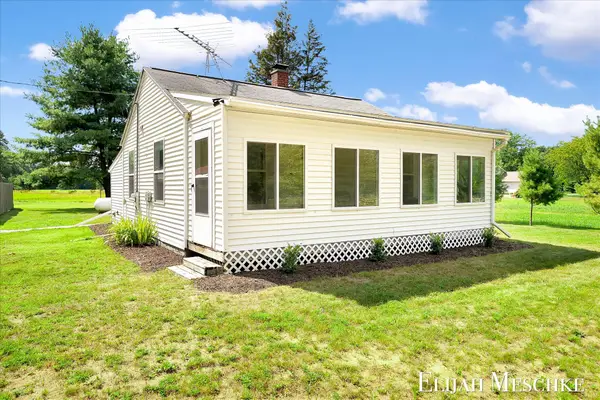 16217 130th Avenue, Nunica, MI 49448
