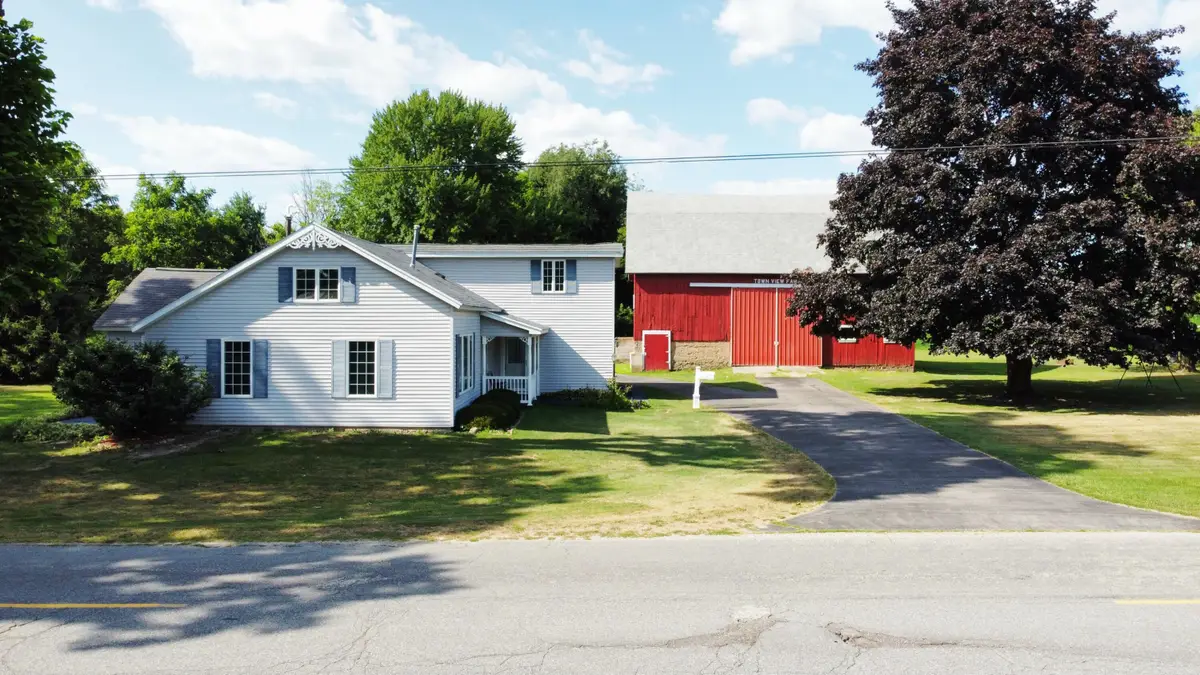 2151 E Coral Road Ne, Edmore, MI 48829 - #1