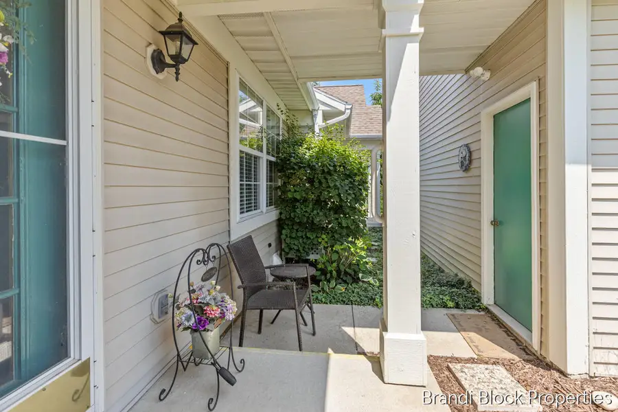 59 Pond Ridge Drive Ne #20, Grand Rapids, MI 49546 - #3