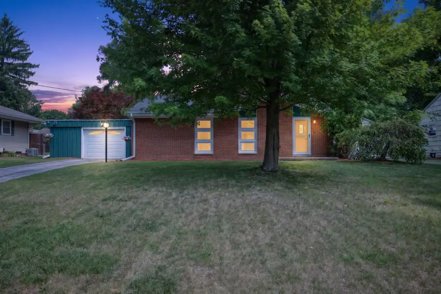 5486 Sherwood Drive, Jackson, MI 49201 - #3
