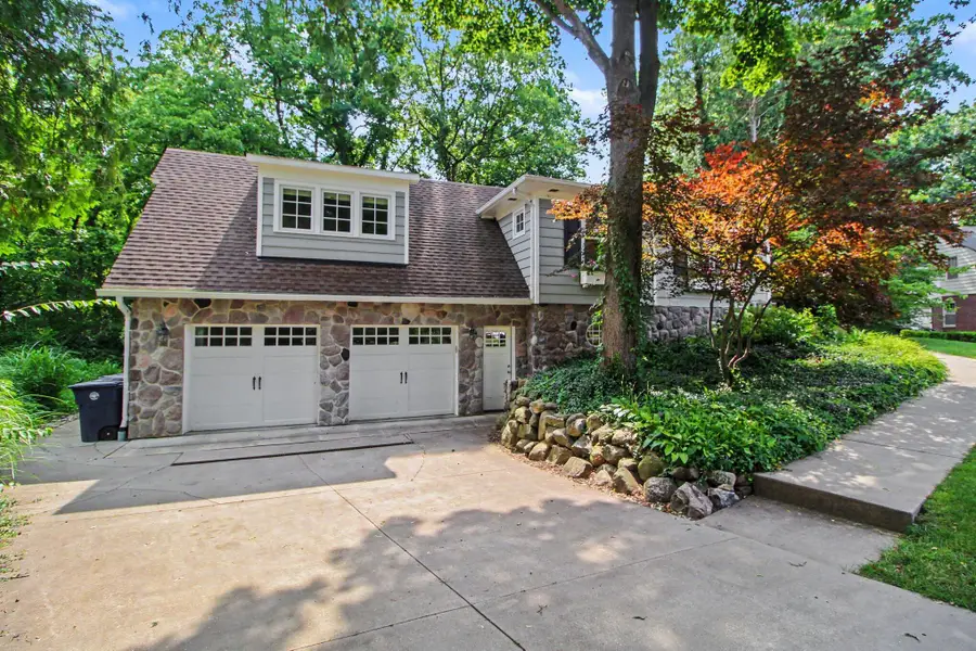 9 E Heatheridge Street, Ann Arbor, MI 48104 - #3
