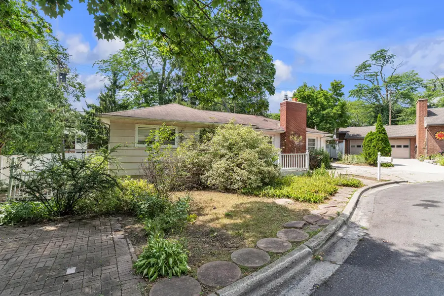 6 Ruthven Place, Ann Arbor, MI 48104 - #3