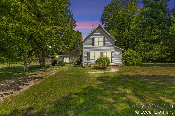 7405 W 56th Street, Fremont, MI 49412