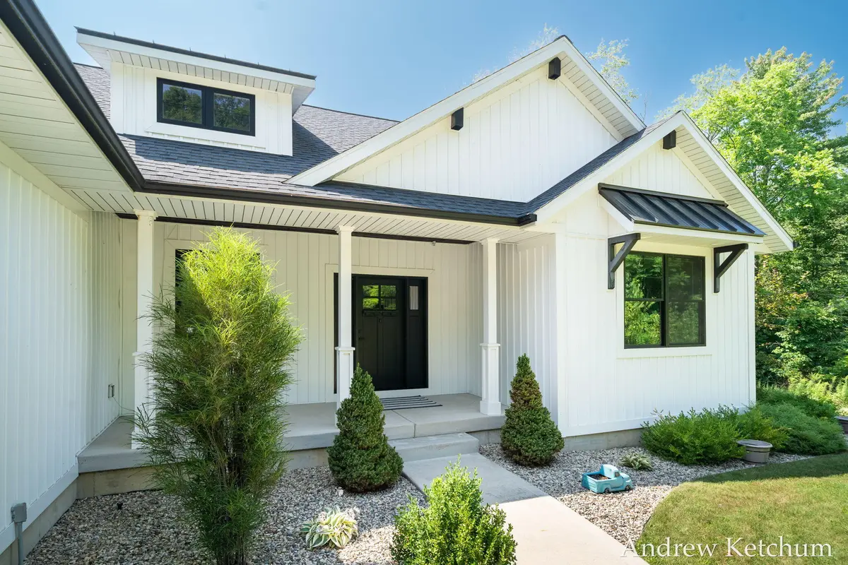 4664 6th Street, Caledonia, MI 49316 - #1