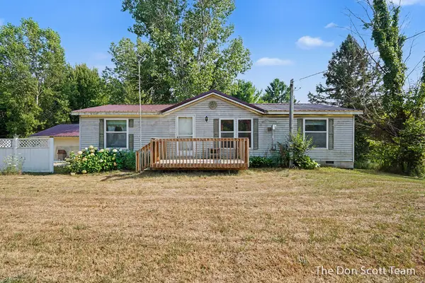 11737 Ellis Road, Ravenna, MI 49451