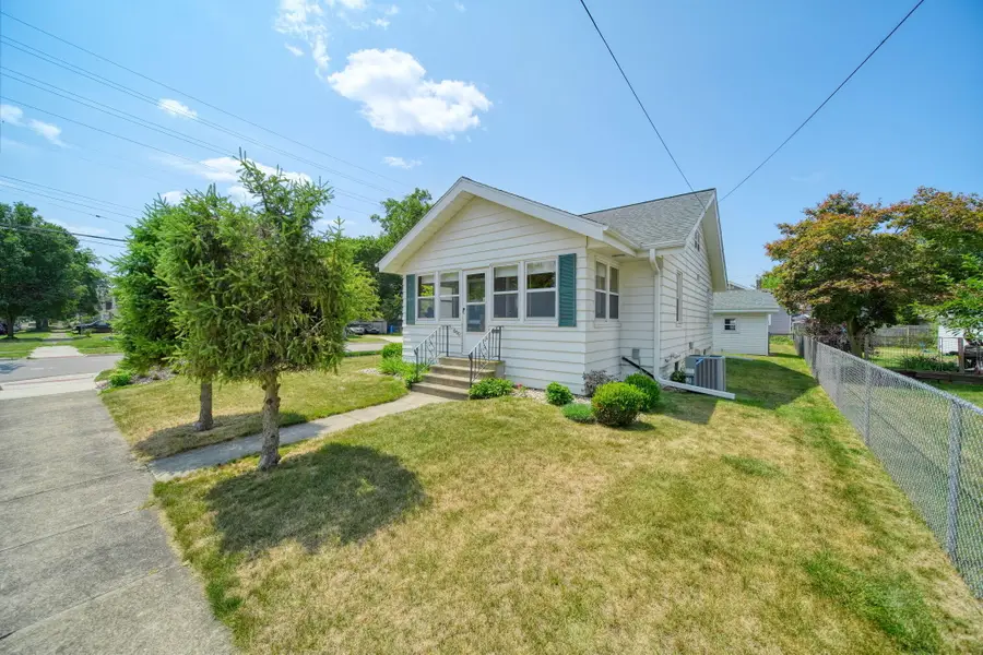 600 N Pleasant Street, Jackson, MI 49202 - #3