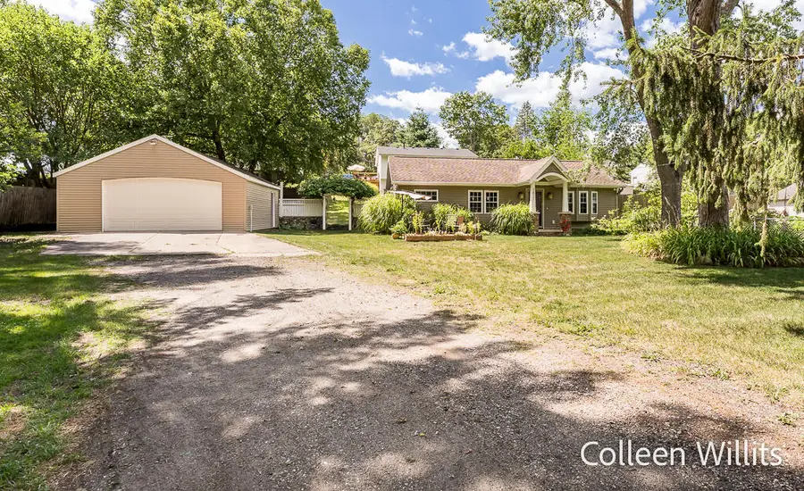3821 Balsam Avenue Ne, Grand Rapids, MI 49525 - #2