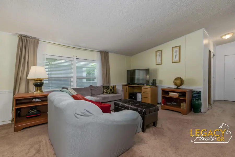 1163 Maple Leaf Lane Nw, Walker, MI 49534 - #2
