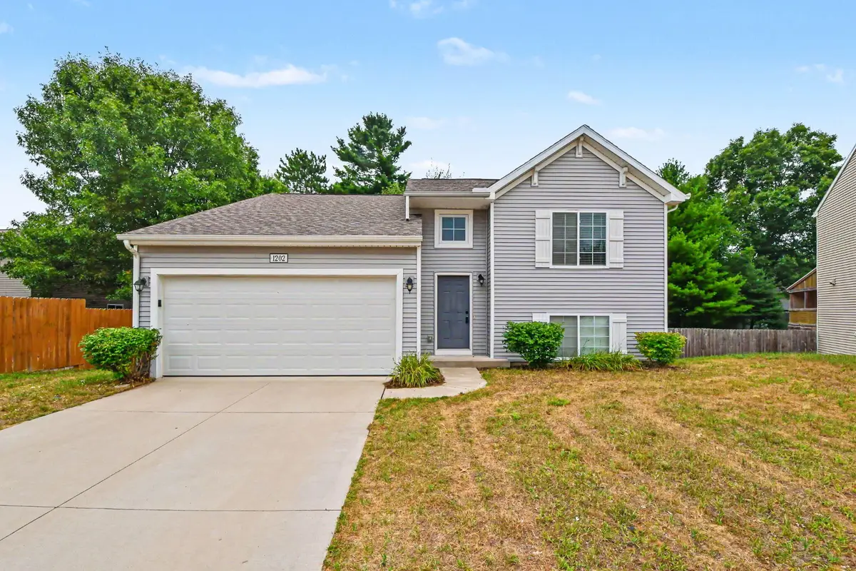 1202 Pinewood Drive, Greenville, MI 48838 - #1
