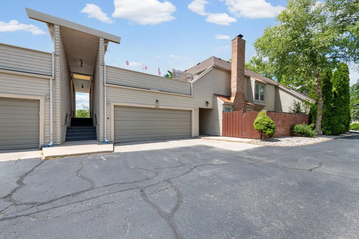 8191 Colony Drive #22, Grosse Ile, MI 48138 - #1