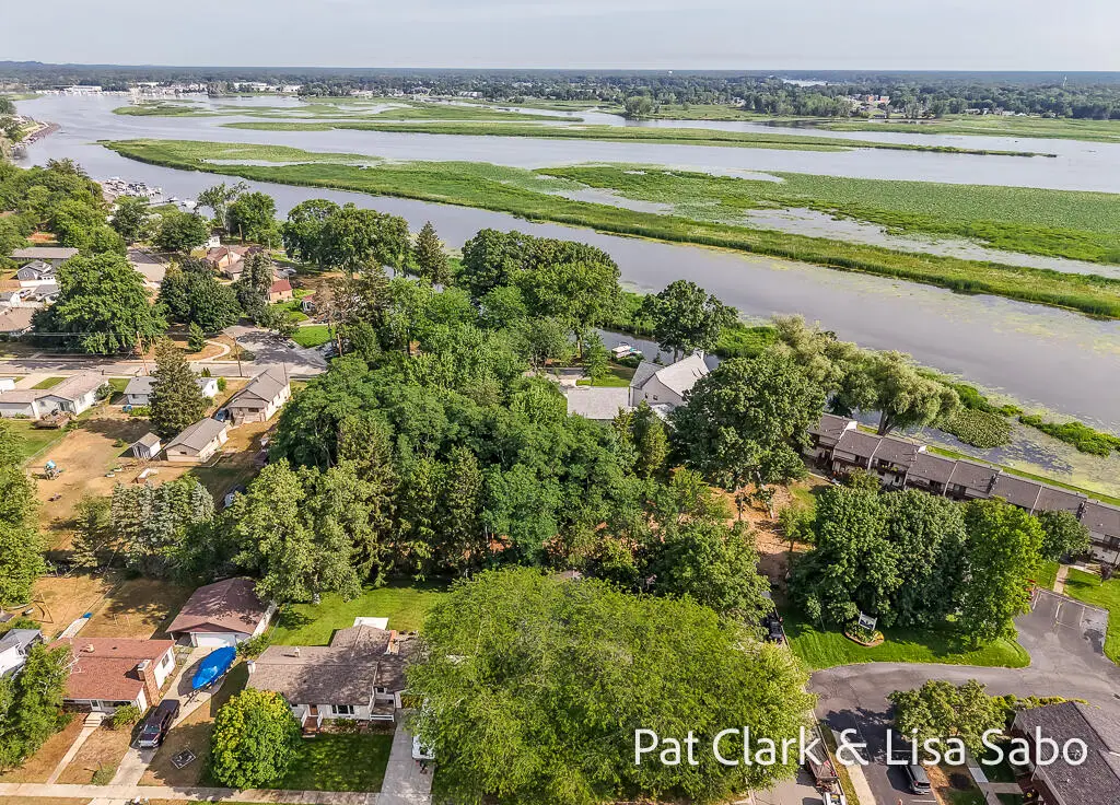 413 & 415 Gidley Circle, Grand Haven, MI 49417 - #1