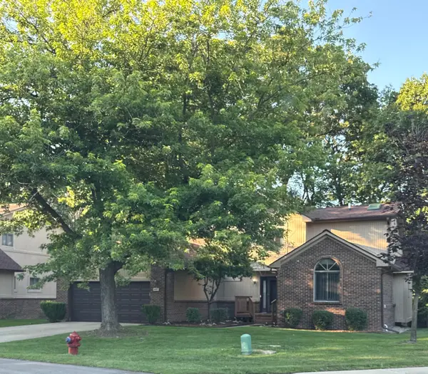 6257 Gatewood, West Bloomfield, MI 48322