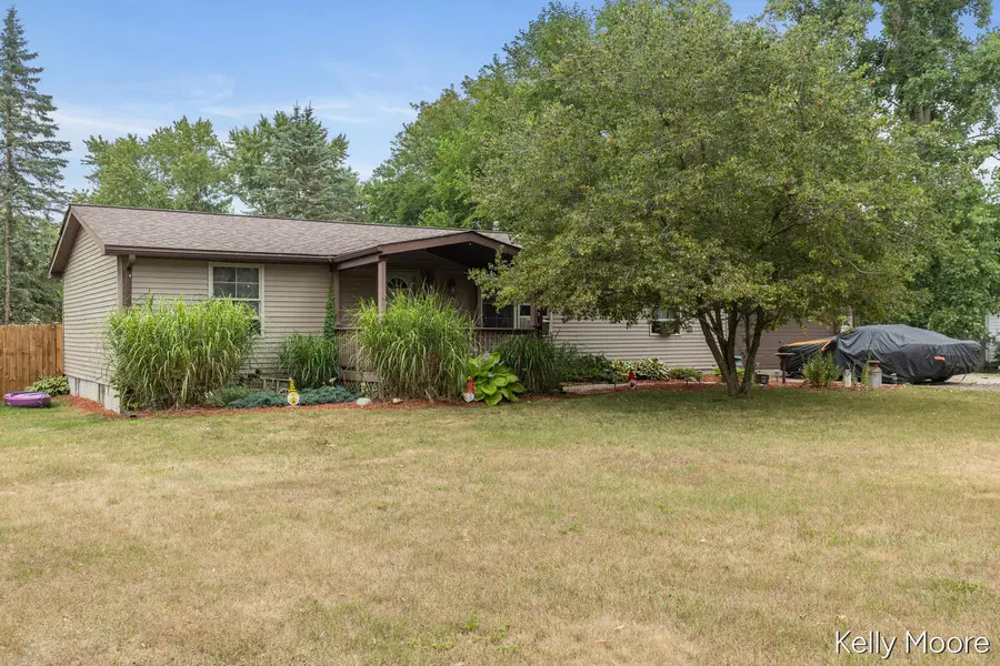 2542 E Bluewater Highway, Ionia, MI 48846 - #2