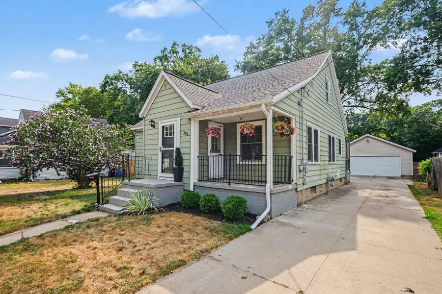703 Garfield Avenue Nw, Grand Rapids, MI 49504 - #2