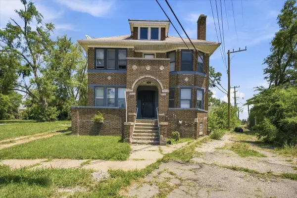 12824 Steel Street, Detroit, MI 48227