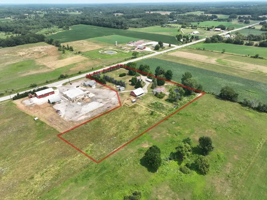 3810 W 72nd Street, Newaygo, MI 49337 - #2