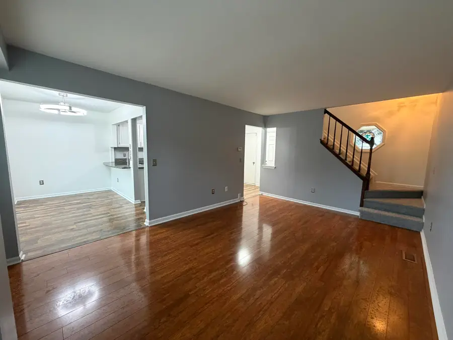 7471 N Kingston Court, Westland, MI 48185 - #2
