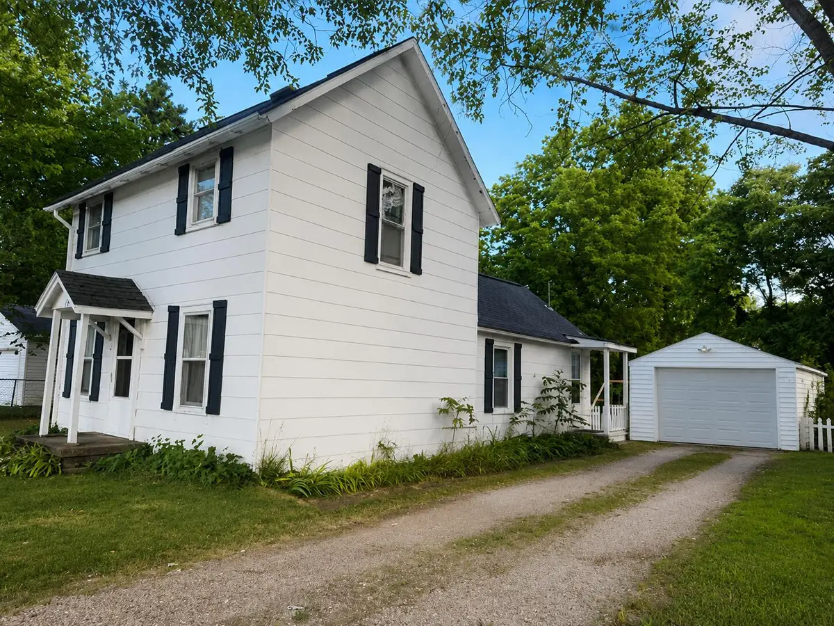 28 W Post Street, Newaygo, MI 49337 - #1