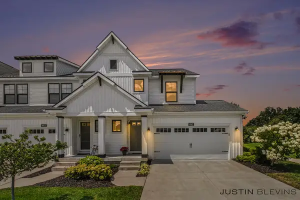 8915 Barrington Lane, Jenison, MI 49428
