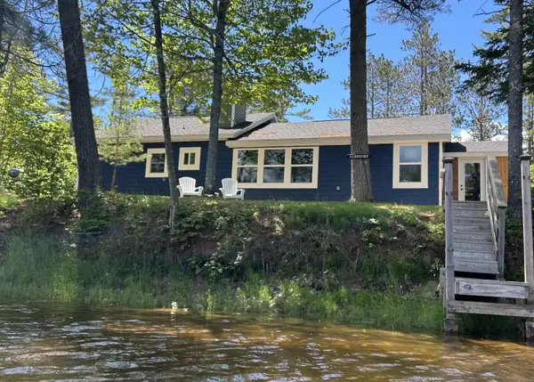 W12204 Middle River Road, Naubinway, MI 49762