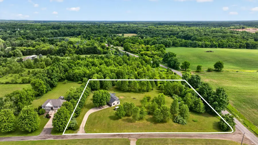 15510 Davis Drive, Addison, MI 49220 - #2