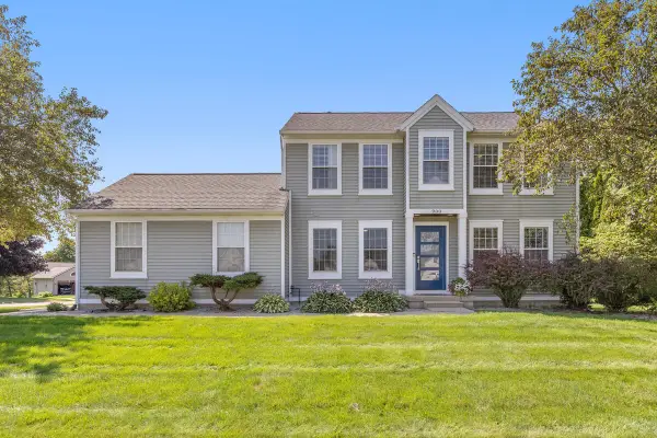 900 Scott Woods Drive Ne, Comstock Park, MI 49321