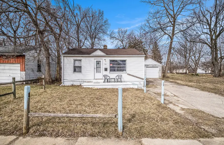 933 E Foss Avenue, Flint, MI 48505 - #2