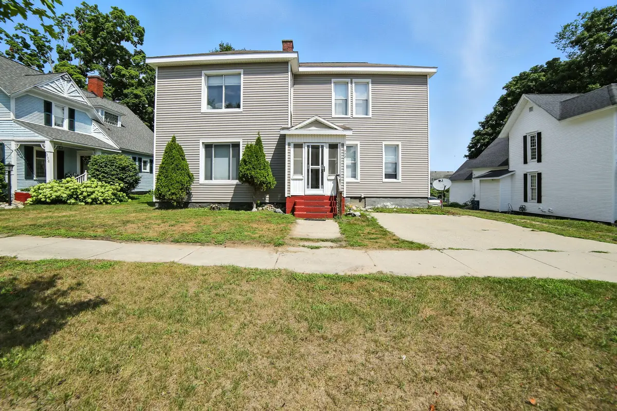 332 W Upton Avenue, Reed City, MI 49677 - #1