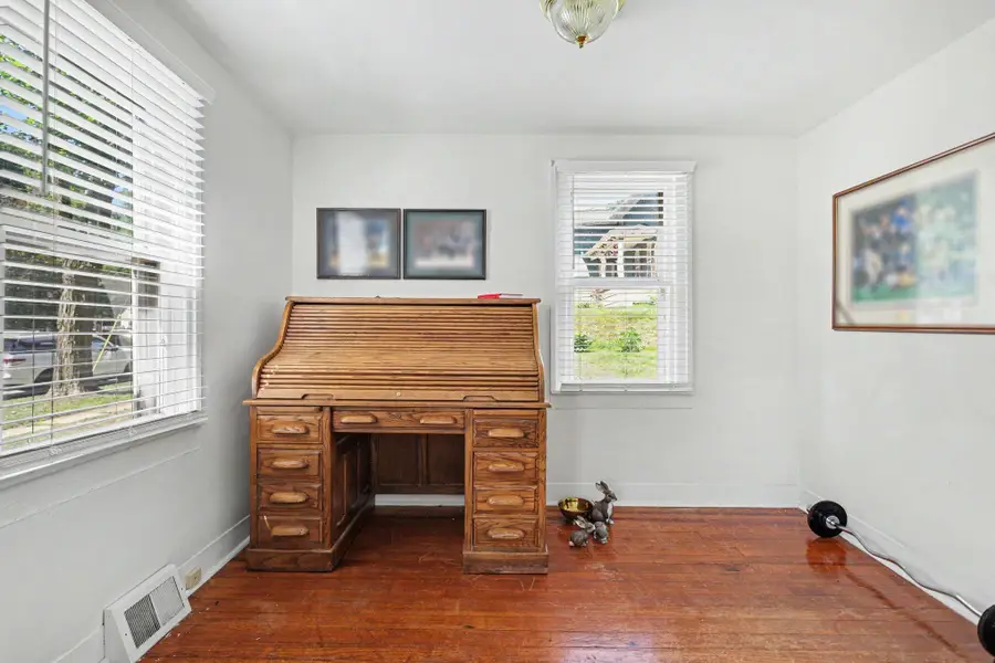 414 N Mulberry Street, Marshall, MI 49068 - #3