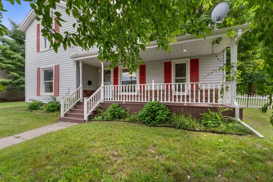228 E Bacon Street, Hillsdale, MI 49242 - #2