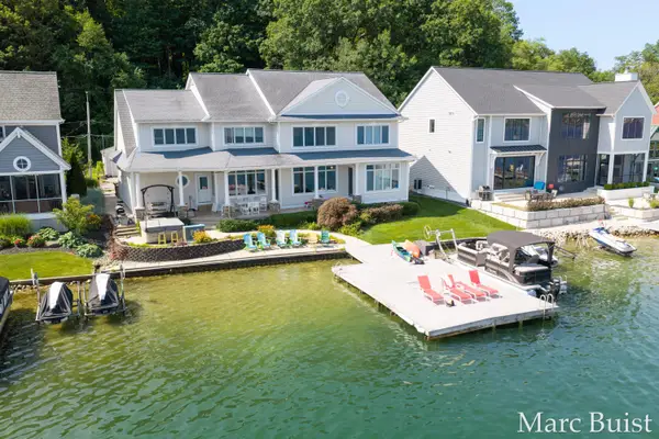 421 N Lake Drive, Caledonia, MI 49316