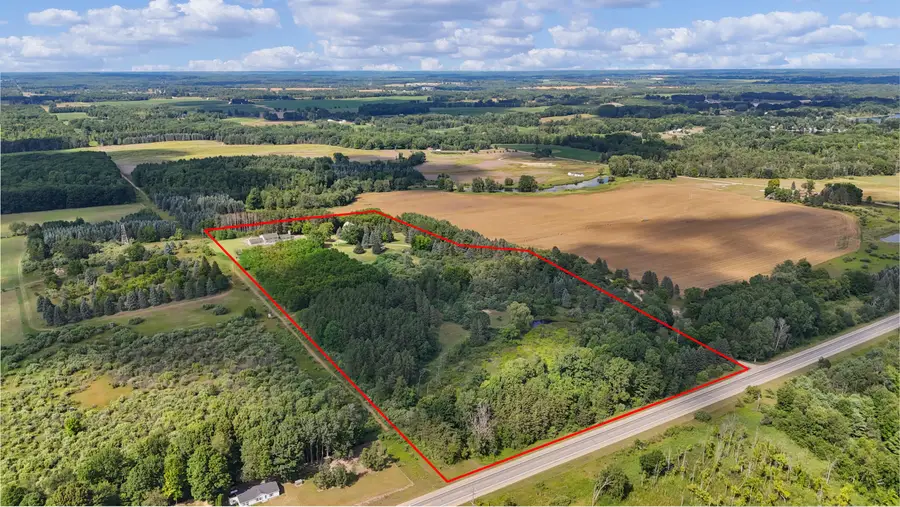 4500 W Howard City-edmore, Six Lakes, MI 48886 - #2