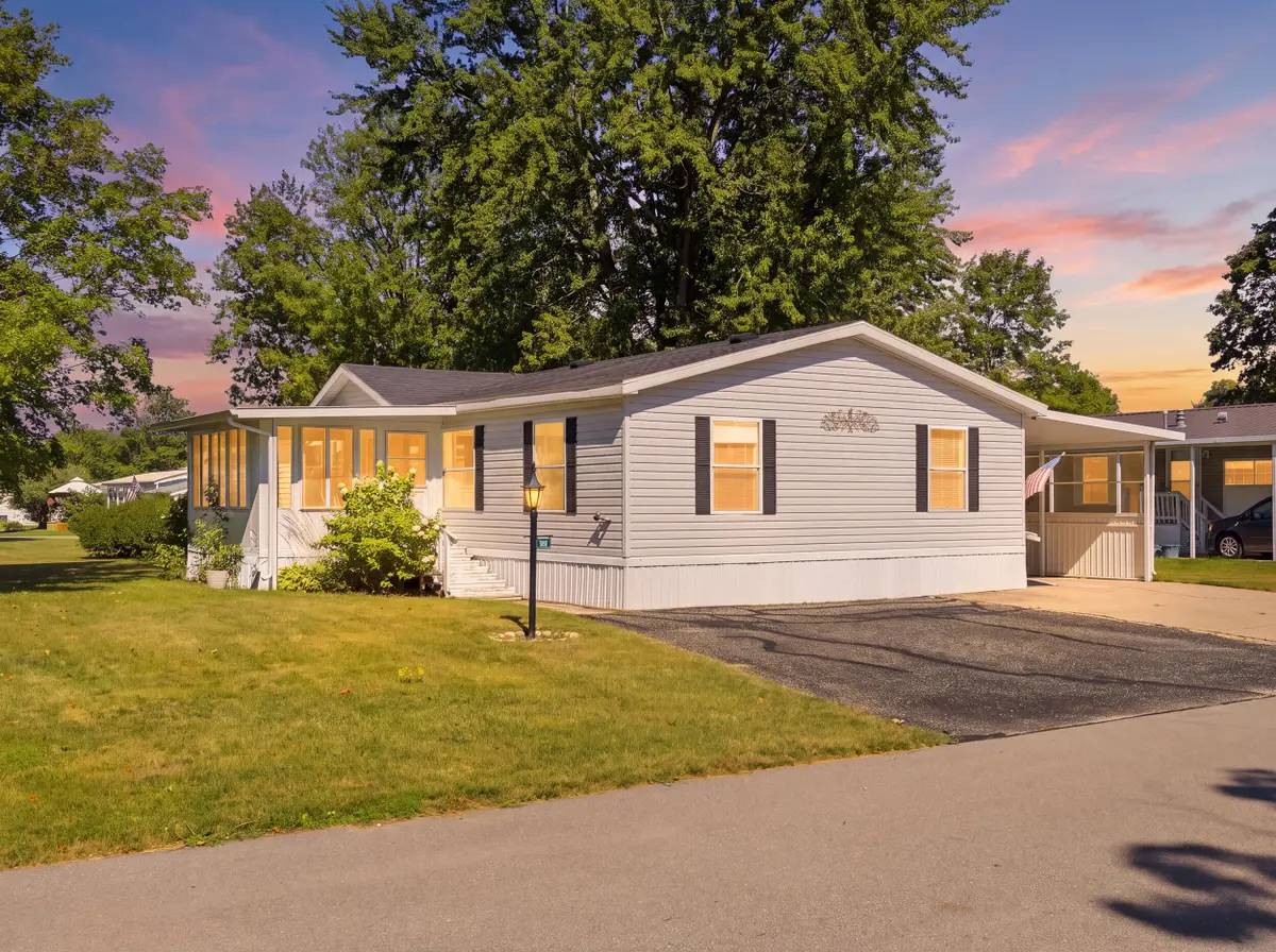 65 Hemlock Avenue Ne, Cedar Springs, MI 49319 - #1