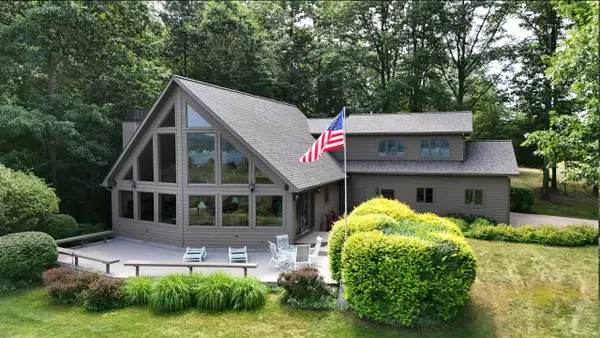 4821 Crescent Beach Road, Onekama, MI 49675