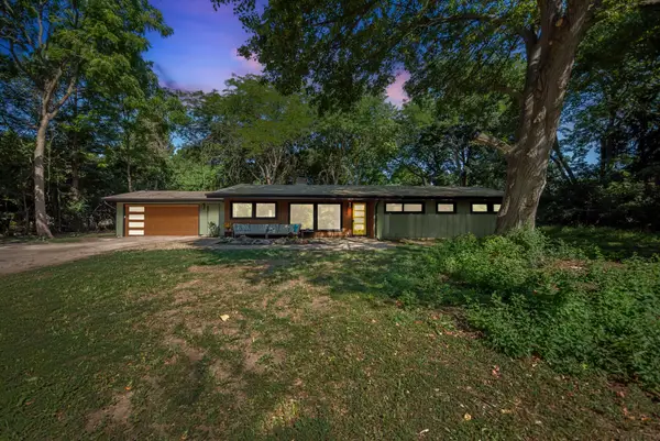 3446 Charing Cross Road, Ann Arbor, MI 48108