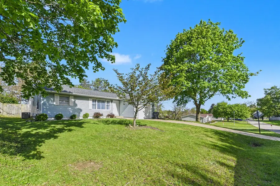 7418 Aumack Drive, Eau Claire, MI 49111 - #2