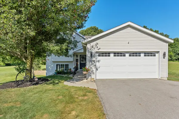 1126 N Vista Lane, Allegan, MI 49010