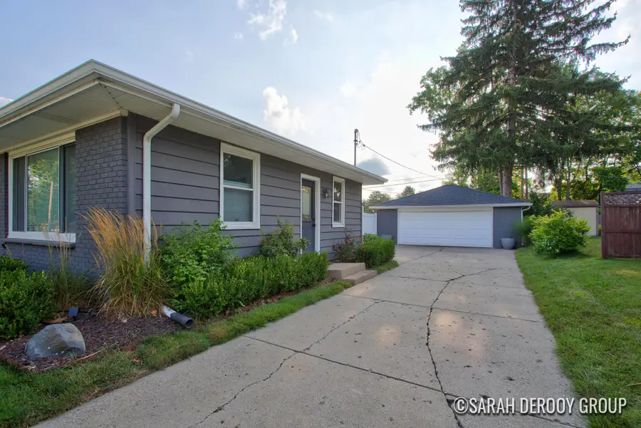 1936 Carlton Avenue Ne, Grand Rapids, MI 49505 - #3