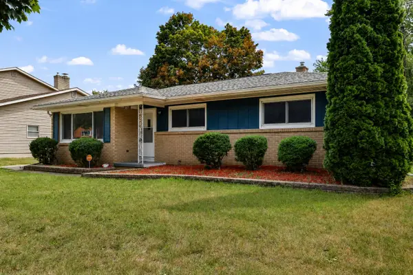 3815 Walton Drive, Lansing, MI 48910
