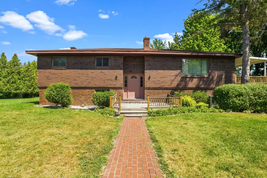 780 N Hadley Road, Ortonville, MI 48462 - #2