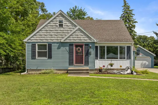 2442 De Laat Avenue Sw, Wyoming, MI 49519